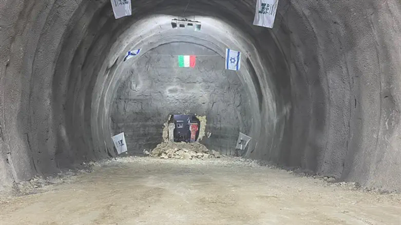 כריית המנהרה
