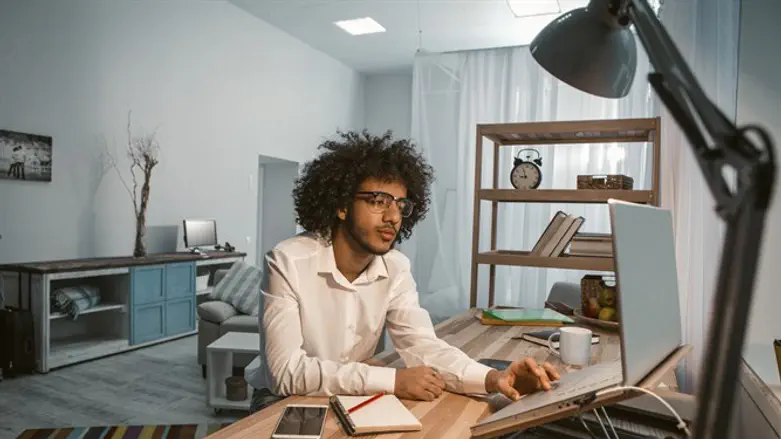 איך עובדים מהבית?