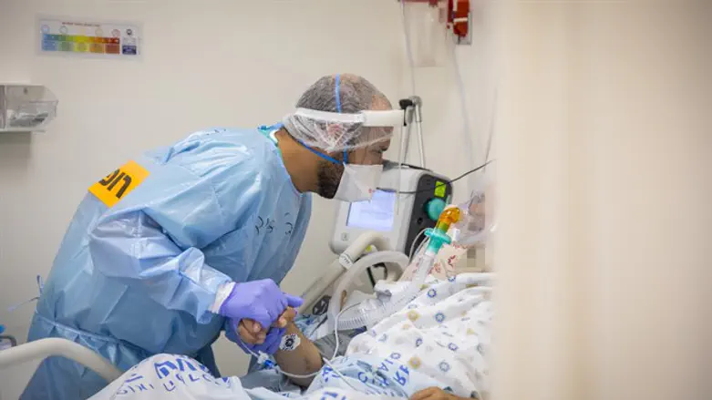 Coronavirus patient at Shaare Zedek Medical Center (illustrative)