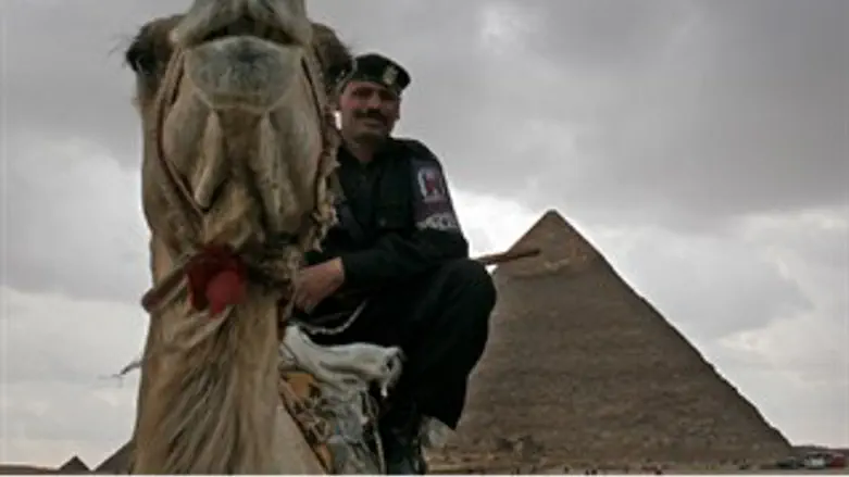 מצרים מתהפכת...