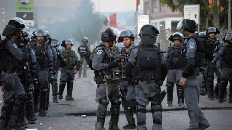 שוטרים בטמרה. ארכיון