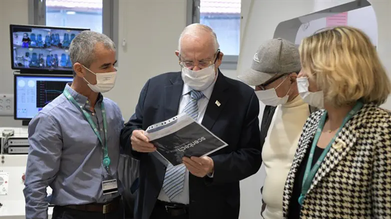 Реувен Ривлин в центре Шамира